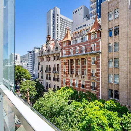 Taj Hotel 305 Cape Town Bagian luar foto